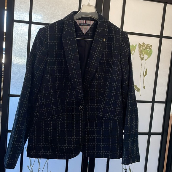 NWT, Tommy Hilfiger plaid Business Suit set. Top: Size 12, Bottom: Size 14. - Picture 1 of 17